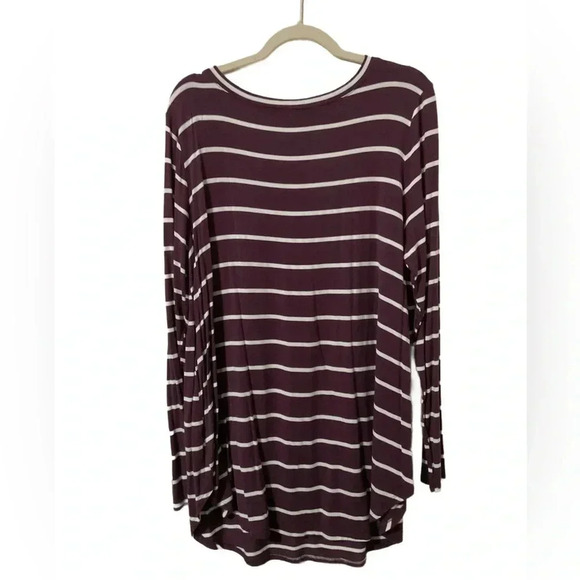 Zenana Premium Plum With Ivory Stripe V-Neck Long-Sleeve Curved-Hem Top Size 2X - Picture 2 of 4